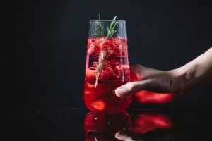 Notre Carte - Cocktail fraicheur rouge & romarin